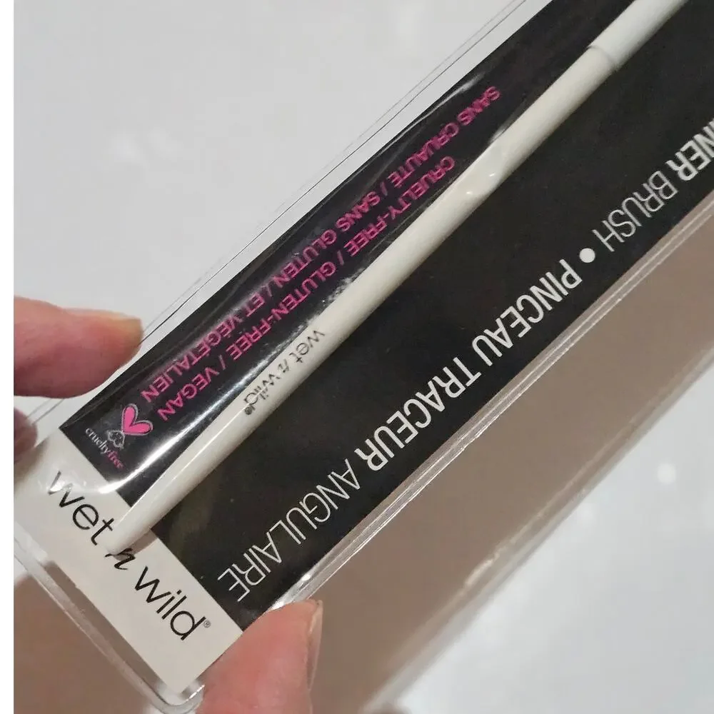 Wet n Wild Angled Liner Brush ~ NEW